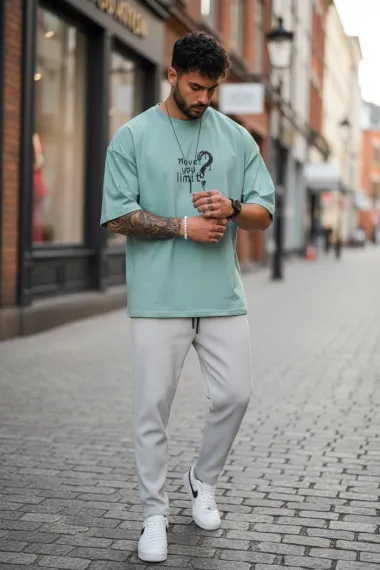 Tricou barbati vernil, cu imprimeu pe spate, oversize 11818 O5-7.2